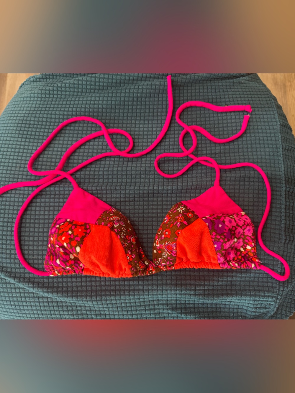 Vintage 70s CUTE Flower Power Bikini Top Small